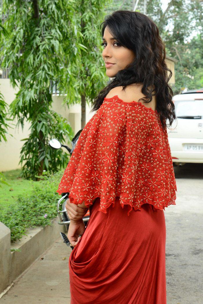 Rashmi Gautam Stills at Next Nuvve Movie Press Meet