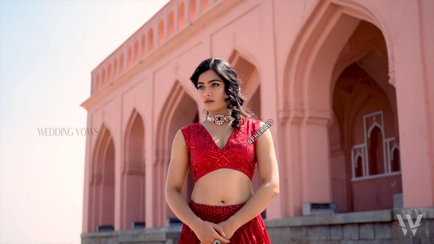 Rashmika Latest Spicy Photos