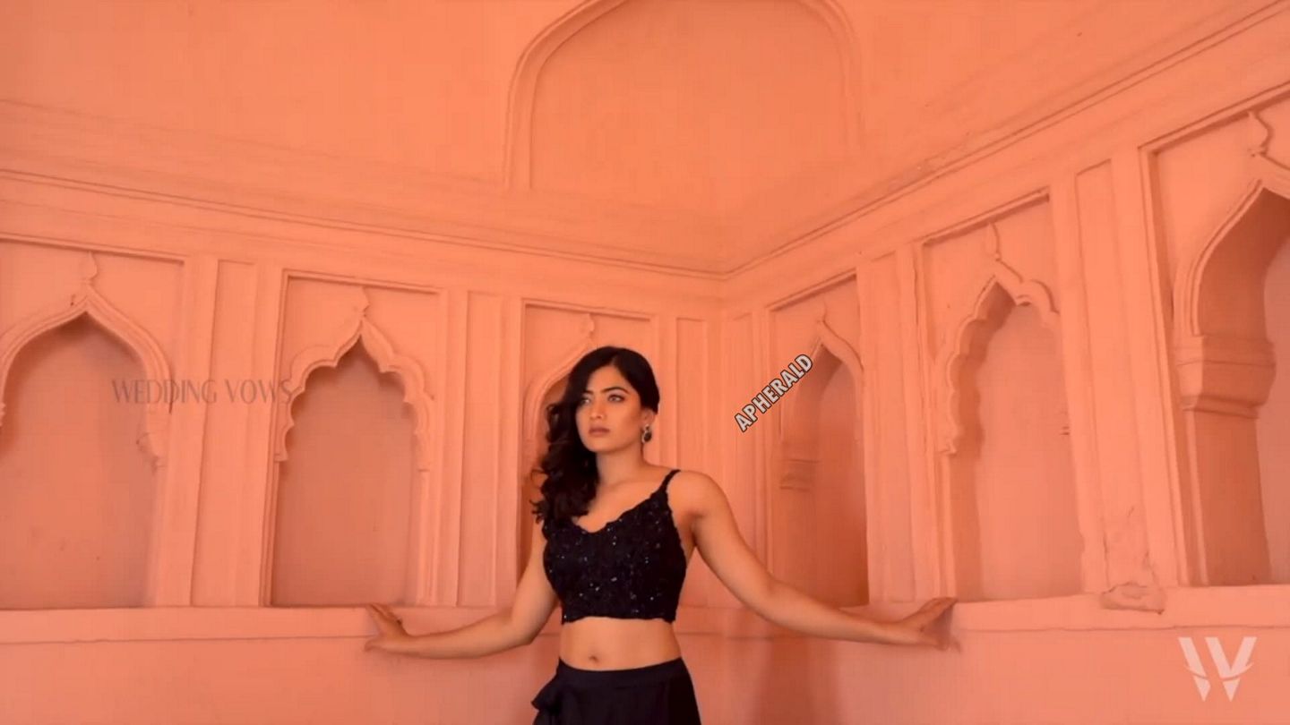 Rashmika Latest Spicy Photos