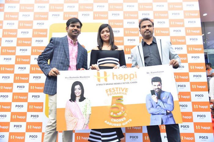 Rashmika Mandanna Launches Mobiles Store