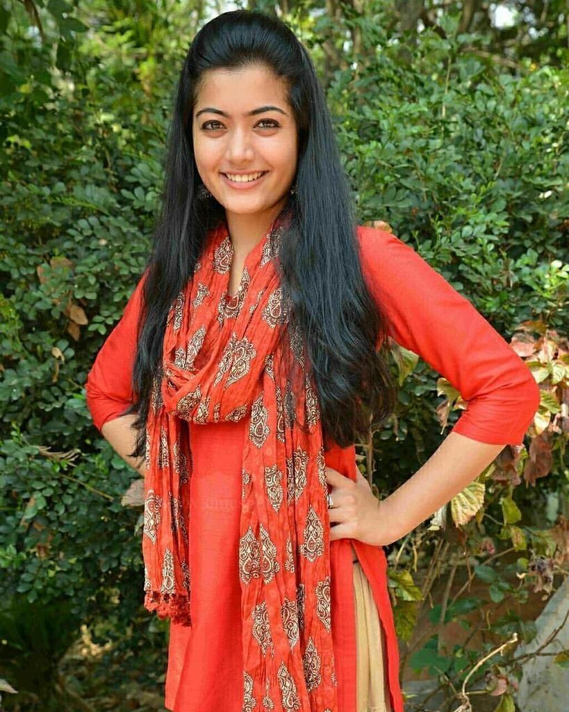 Rashmika Mandanna New Beautiful Photos