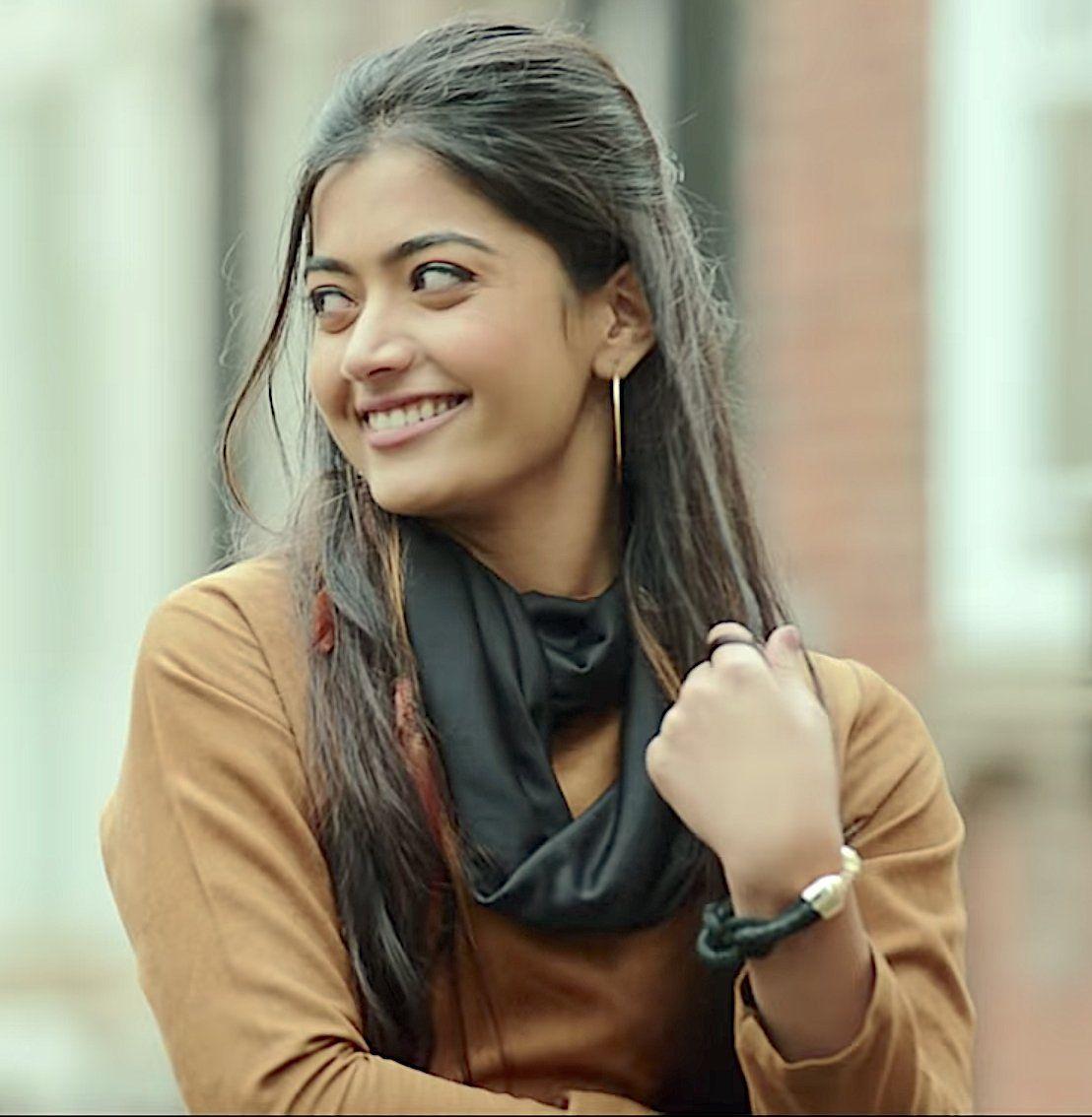 Rashmika Mandanna New Beautiful Photos