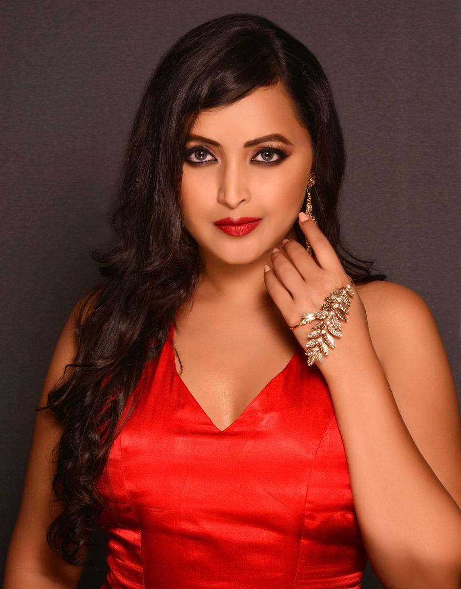 Rekha Actress Photos Stills Gallery