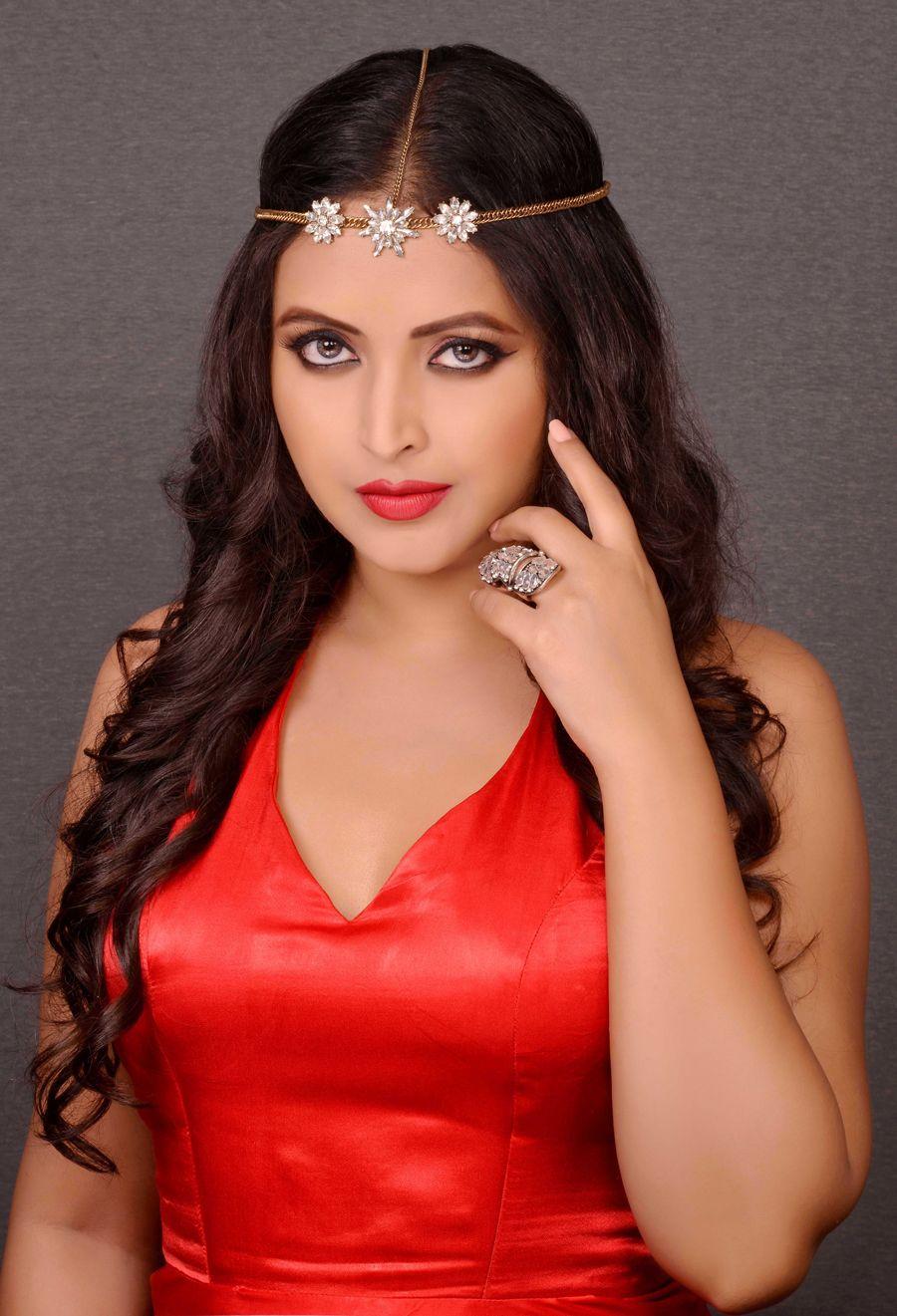 Rekha Actress Photos Stills Gallery