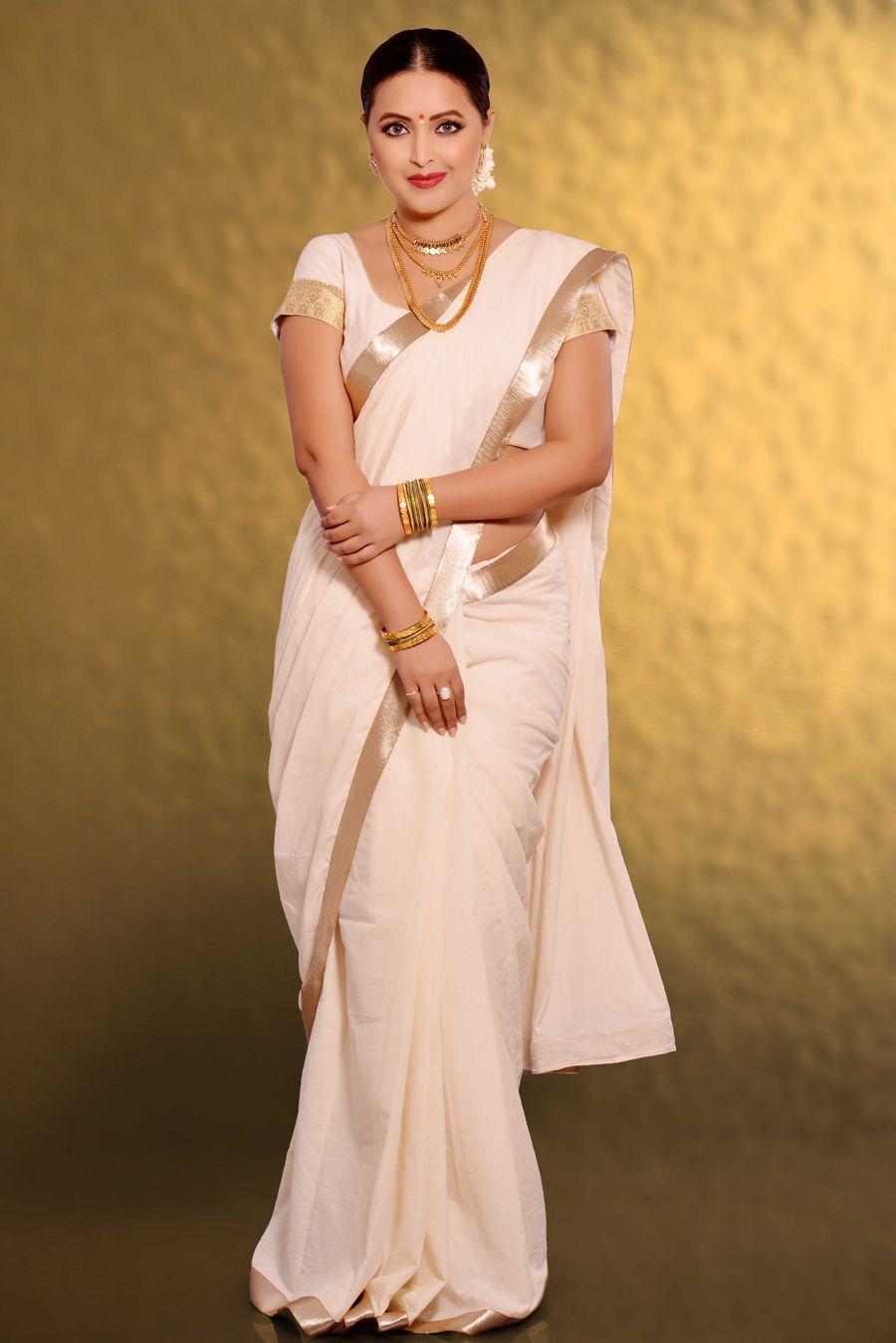 Rekha Actress Photos Stills Gallery