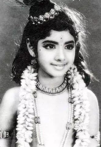 Remembering Sridevi! 15 RARE & UNSEEN childhood PICS of Sridevi