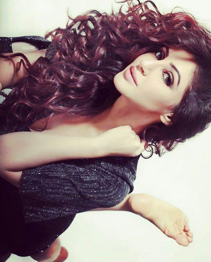 Reyhna Malhotra Unseen Photos Hot Pics Wallpapers HD Images