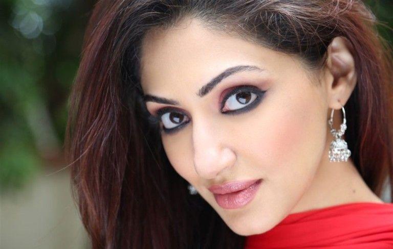 Reyhna Malhotra Unseen Photos Hot Pics Wallpapers HD Images