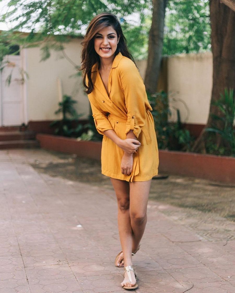 Rhea Chakraborty New Instagram Images