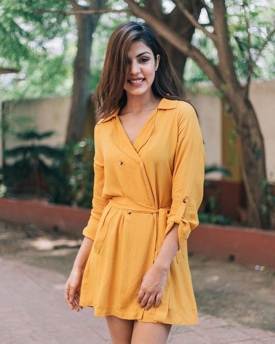 Rhea Chakraborty New Instagram Images