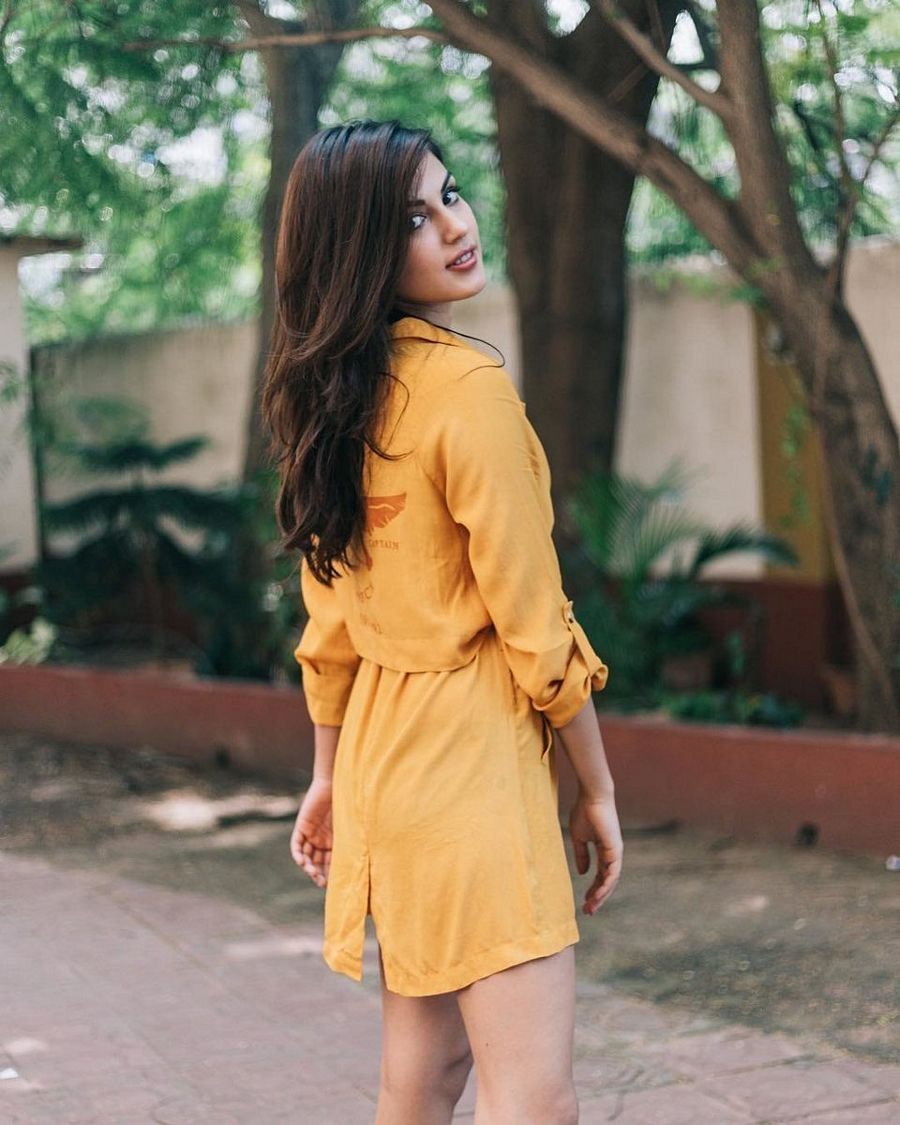 Rhea Chakraborty New Instagram Images