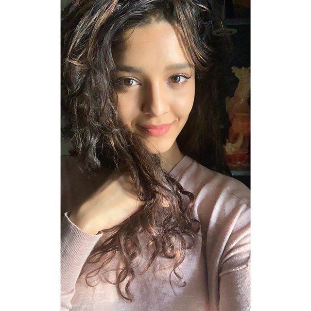 Ritika Singh Latest Images
