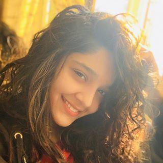 Ritika Singh Latest Images