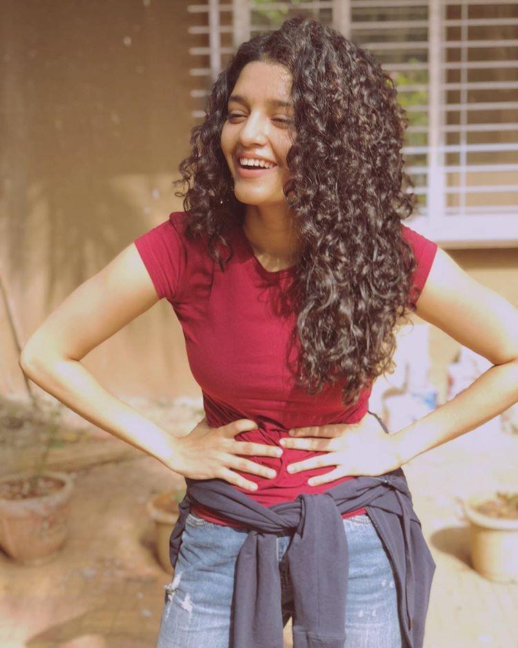 Ritika Singh Latest Unseen Hot Photoshoot Stills