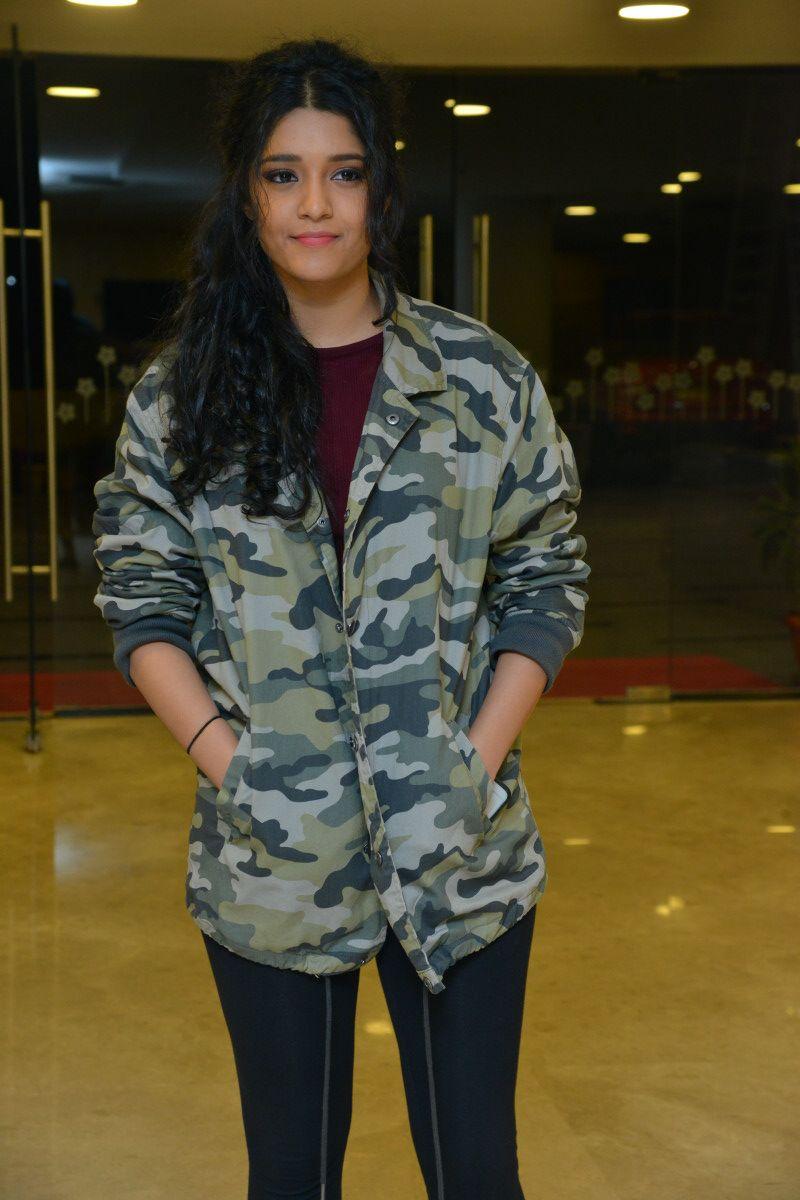 Ritika Singh Stills At Guru Theatrical Trailer Launch