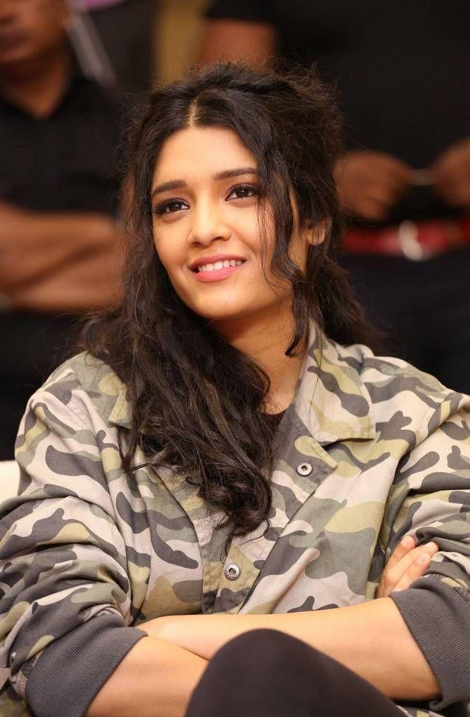 Ritika Singh Stills At Guru Theatrical Trailer Launch