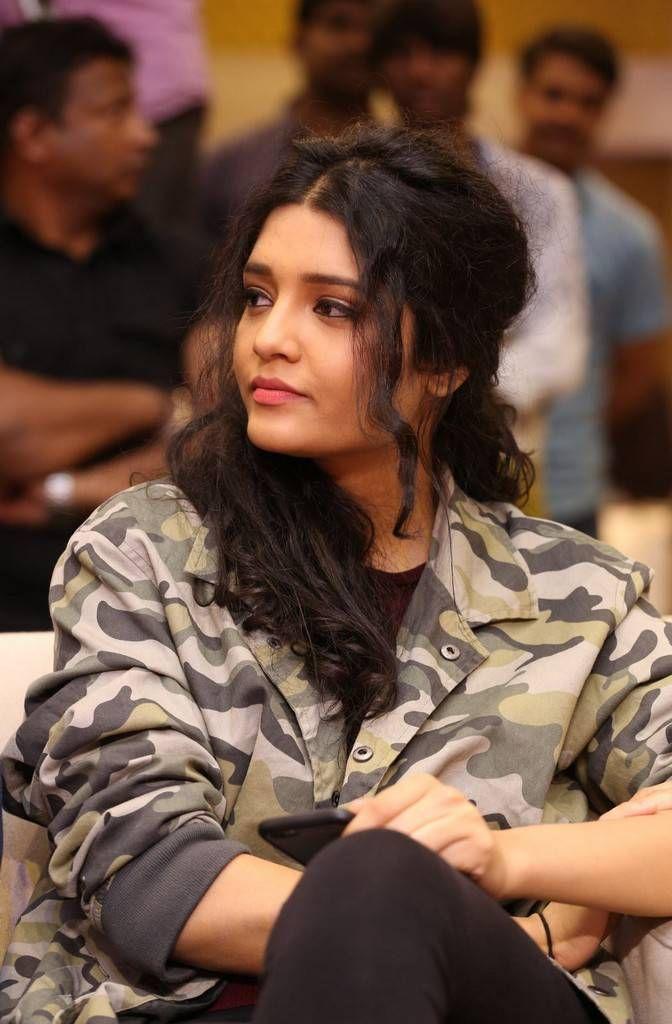 Ritika Singh Stills At Guru Theatrical Trailer Launch