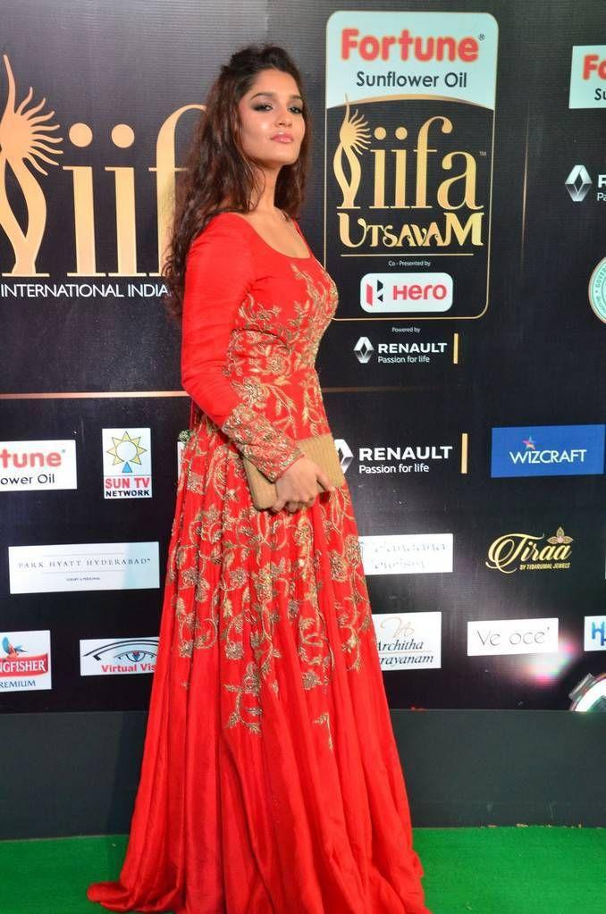Ritika Singh Stills At IIFA Awards 2017