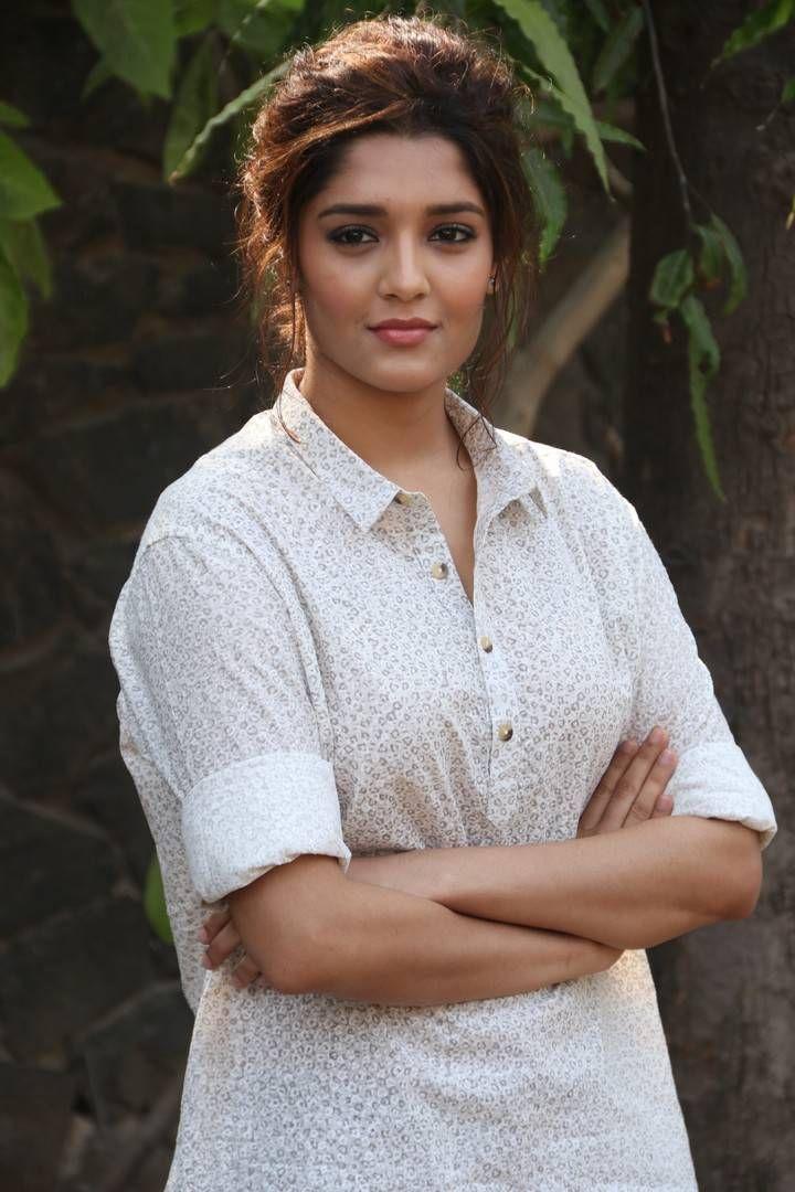 Ritika Singh Stills At Shivalinga Press Meet