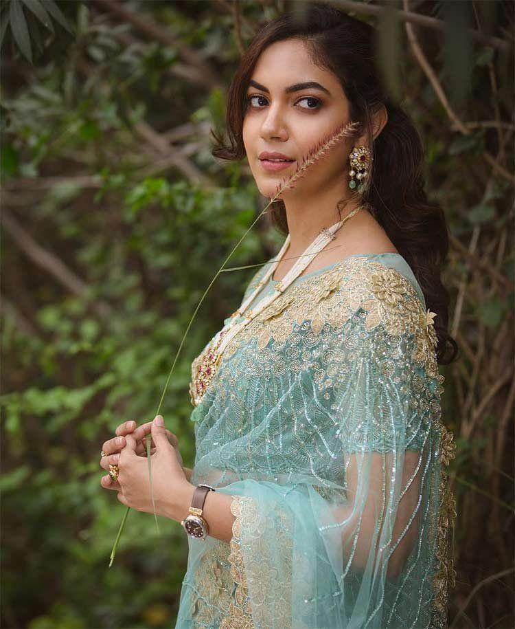 Ritu Varma looks absolutely beautiful in a designer saree