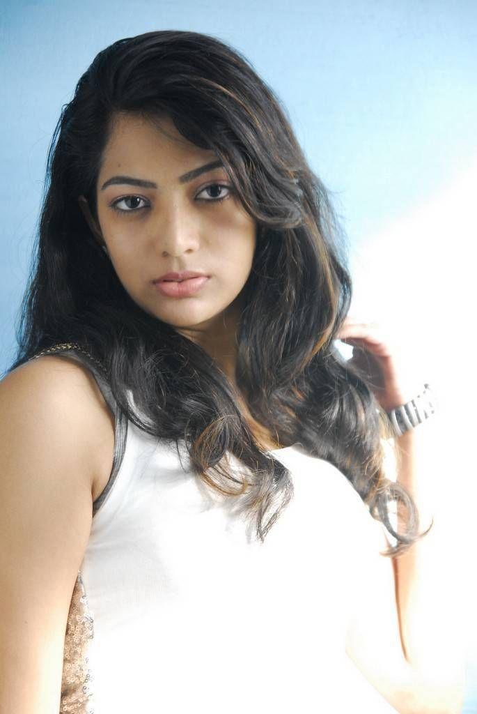 Saara Deva Latest Stills From Boom Boom Kaalai Movie