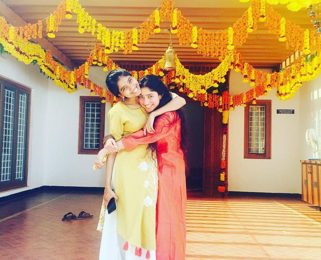 Sai Pallavi and her sister Pooja Kannan at their close friend Swathi Wedding
