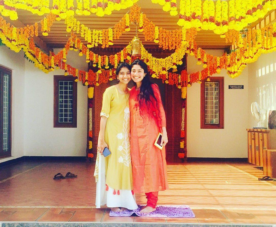 Sai Pallavi and her sister Pooja Kannan at their close friend Swathi Wedding