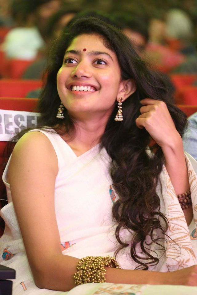 Sai Pallavi at Padi Padi Leche Manasu Pre Release Event Photos