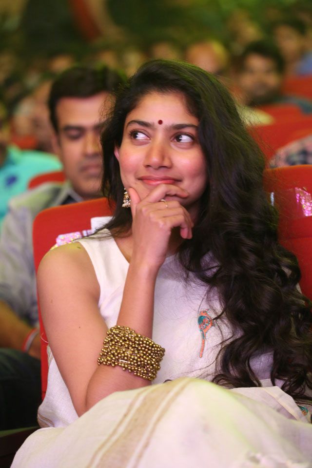 Sai Pallavi at Padi Padi Leche Manasu Pre Release Event Photos