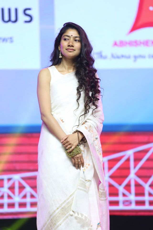 Sai Pallavi at Padi Padi Leche Manasu Pre Release Event Photos