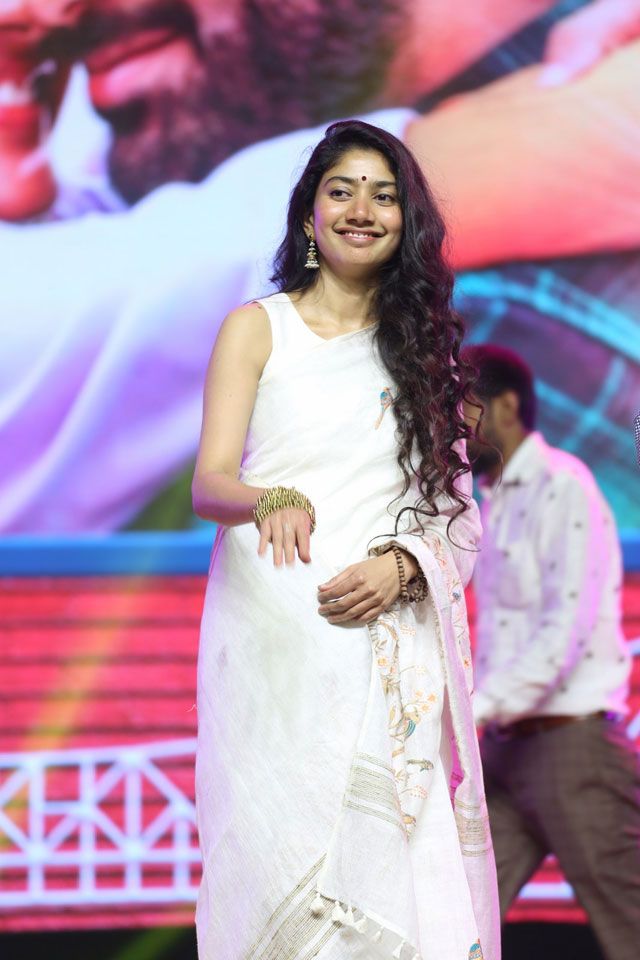 Sai Pallavi at Padi Padi Leche Manasu Pre Release Event Photos