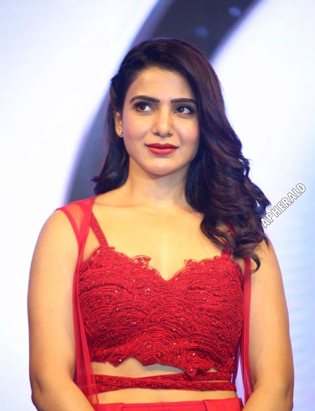 Samantha Akkineni Gorgeous Looking Photos Stills