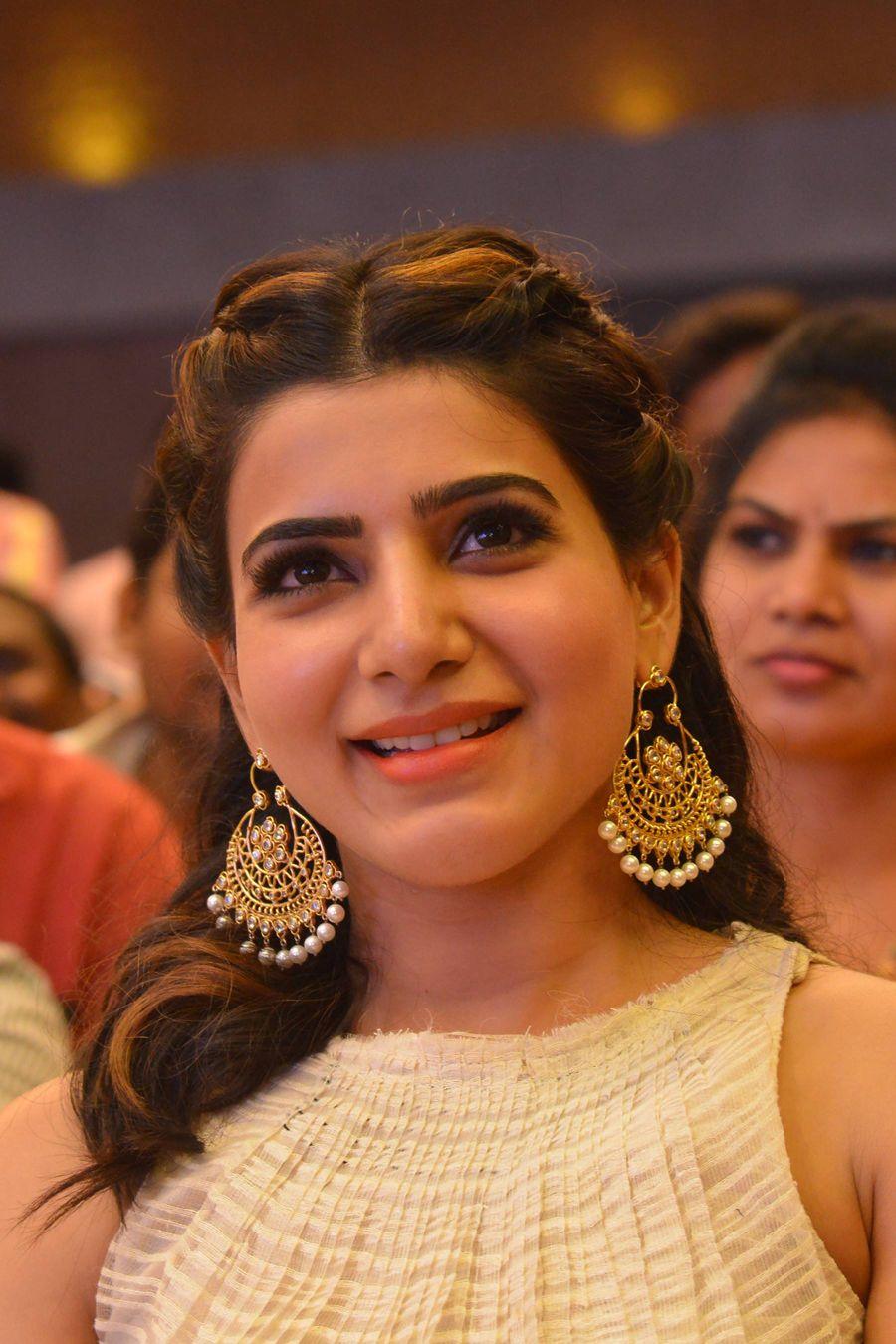 Samantha Latest Stills at Jewellery Expo