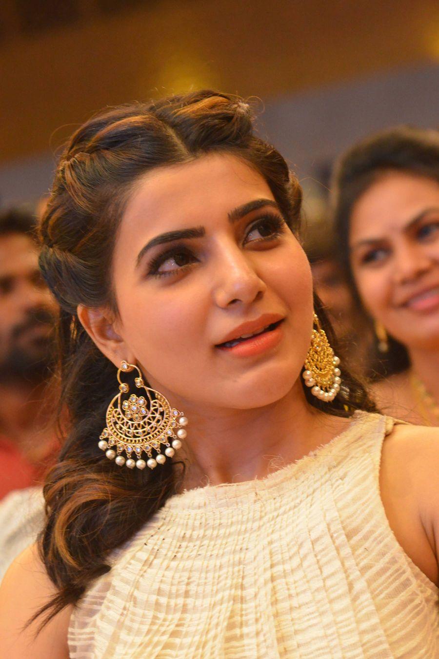 Samantha Latest Stills at Jewellery Expo