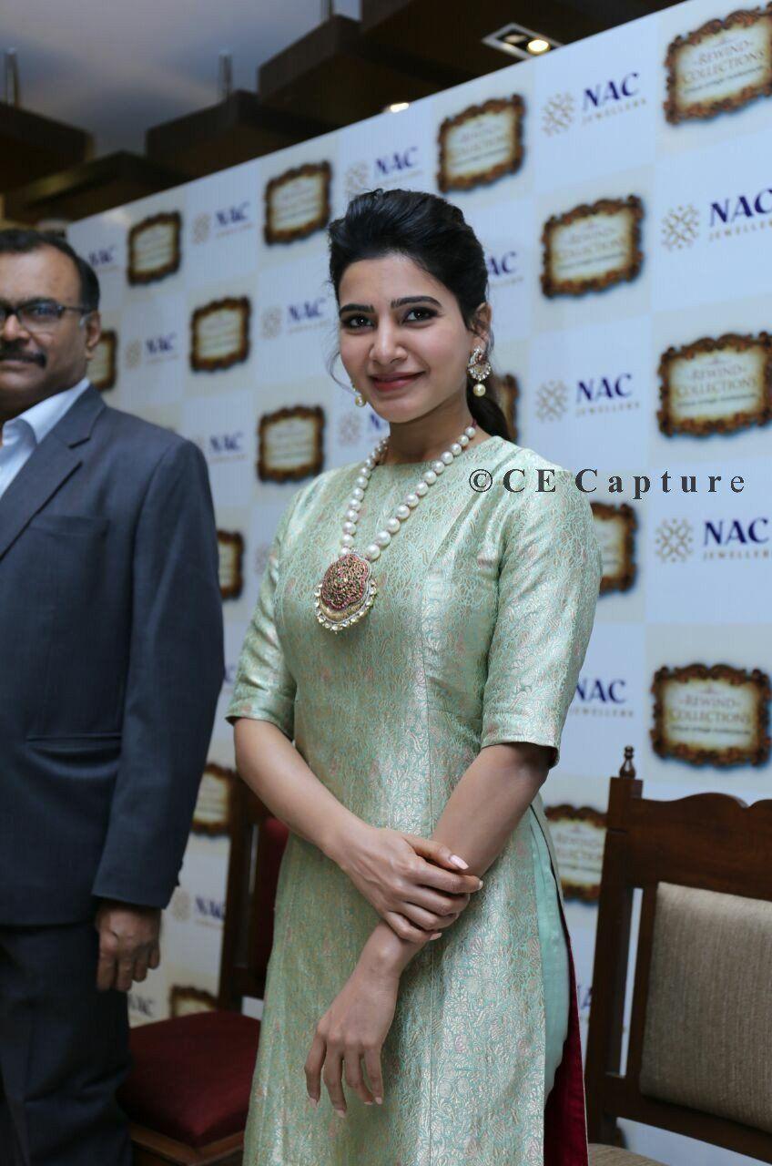 Samantha at the launch of an Antique Jewellery Collection