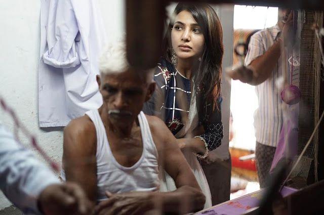 Samantha visits Dubbaka Handlooms Siddipet Photos