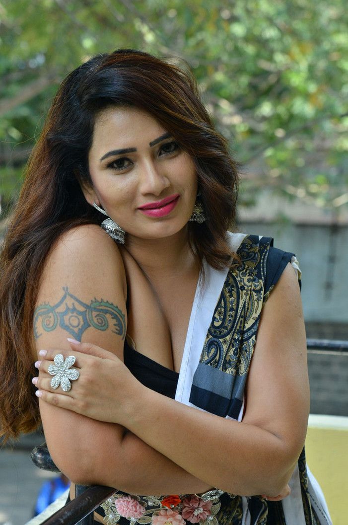 Sanjana Naidu Latest Hot Stills