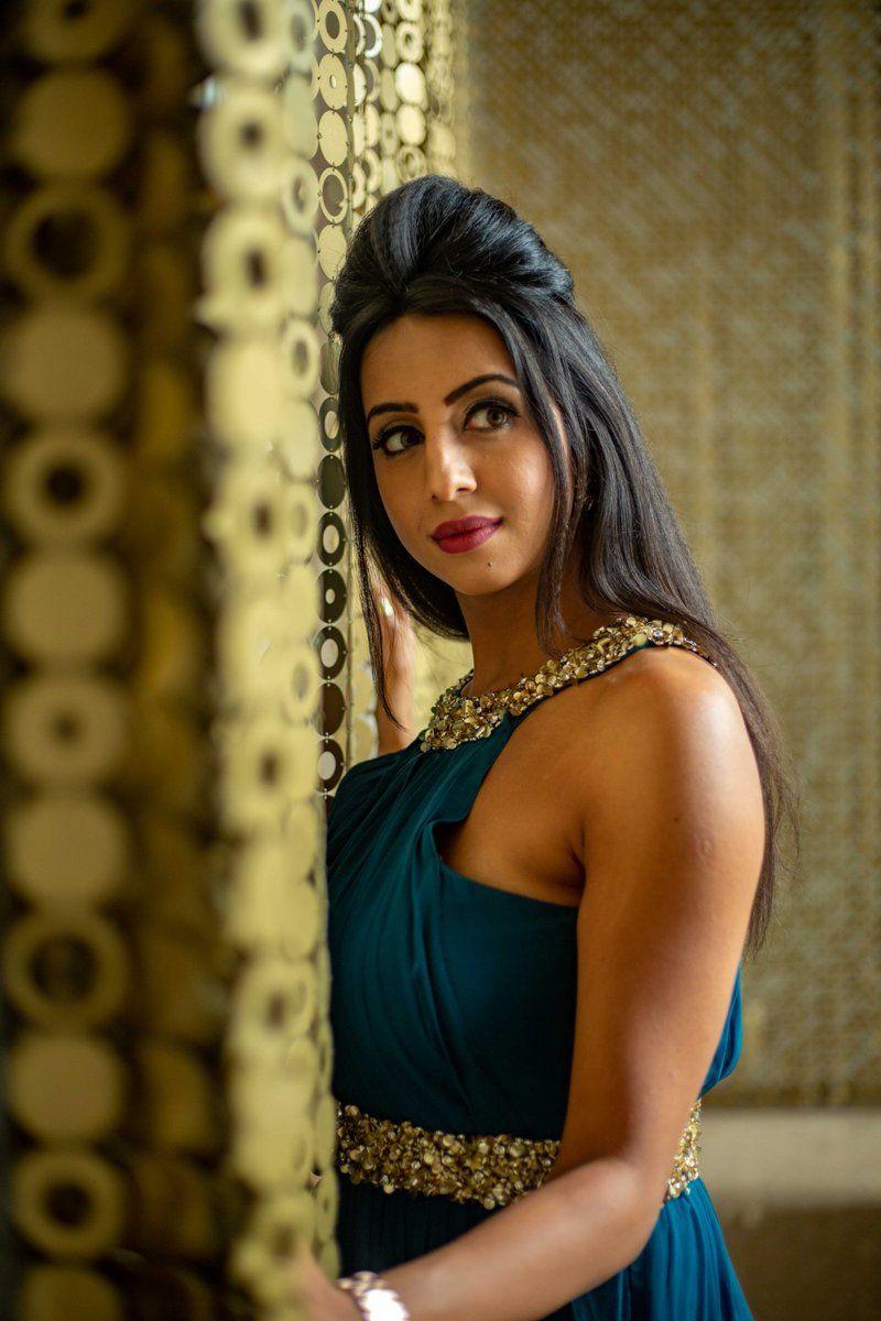 Sanjjanaa Galrani looks stunning in her latest photoshoot