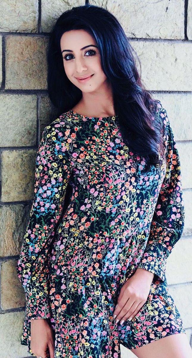 Sanjjanaa Galrani looks stunning in her latest photoshoot