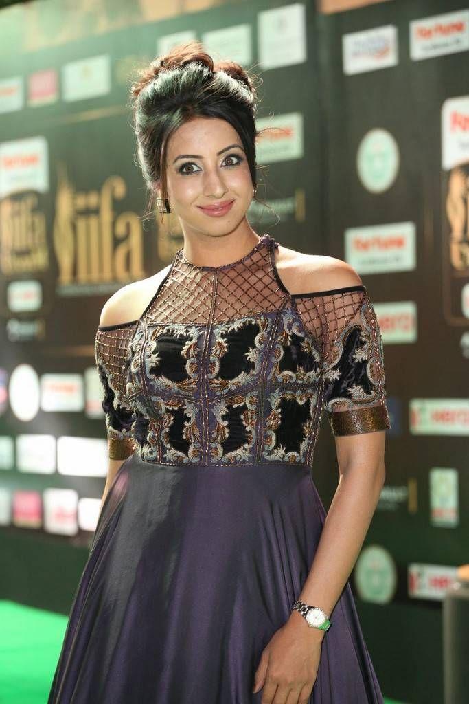 Sanjjanaa Stills At IIFA Utsavam Awards 2017