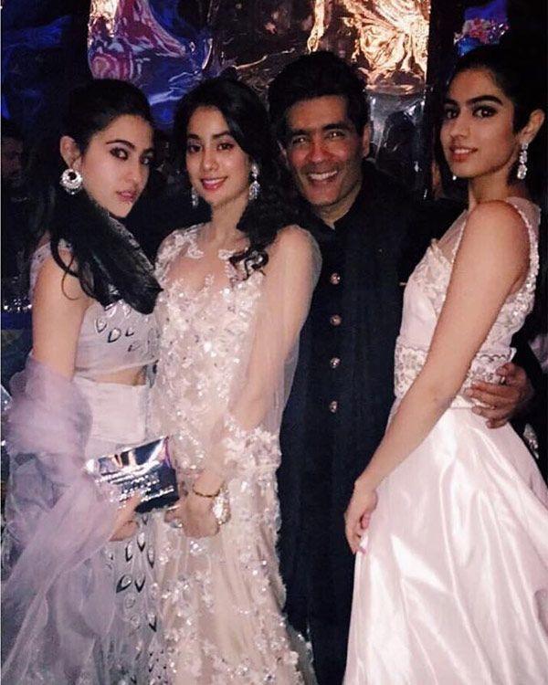 Sara Ali Khan & Jhanvi Kapoor Are in Hot Desi Look Photos