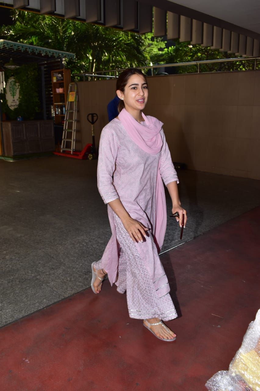 Sara Ali Khan Photos