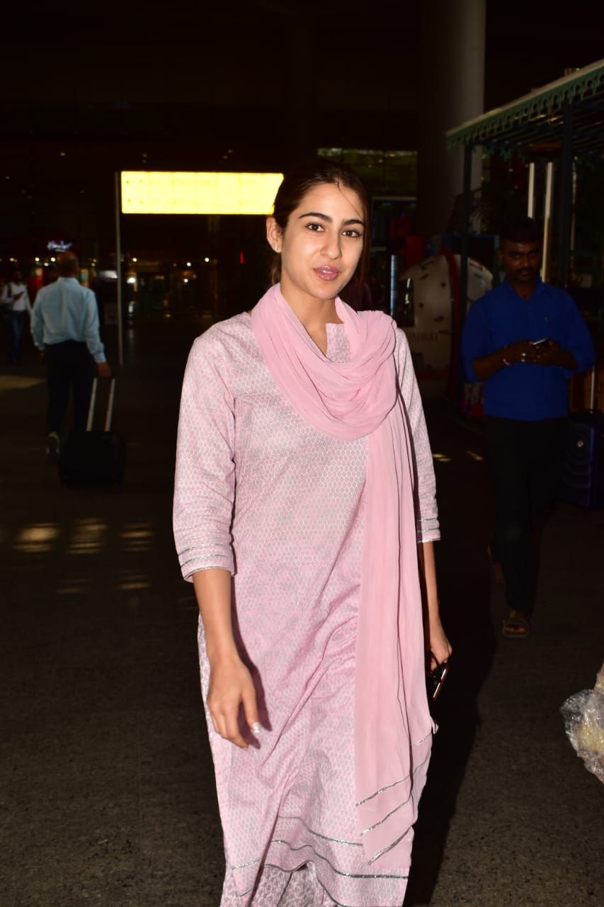 Sara Ali Khan Photos