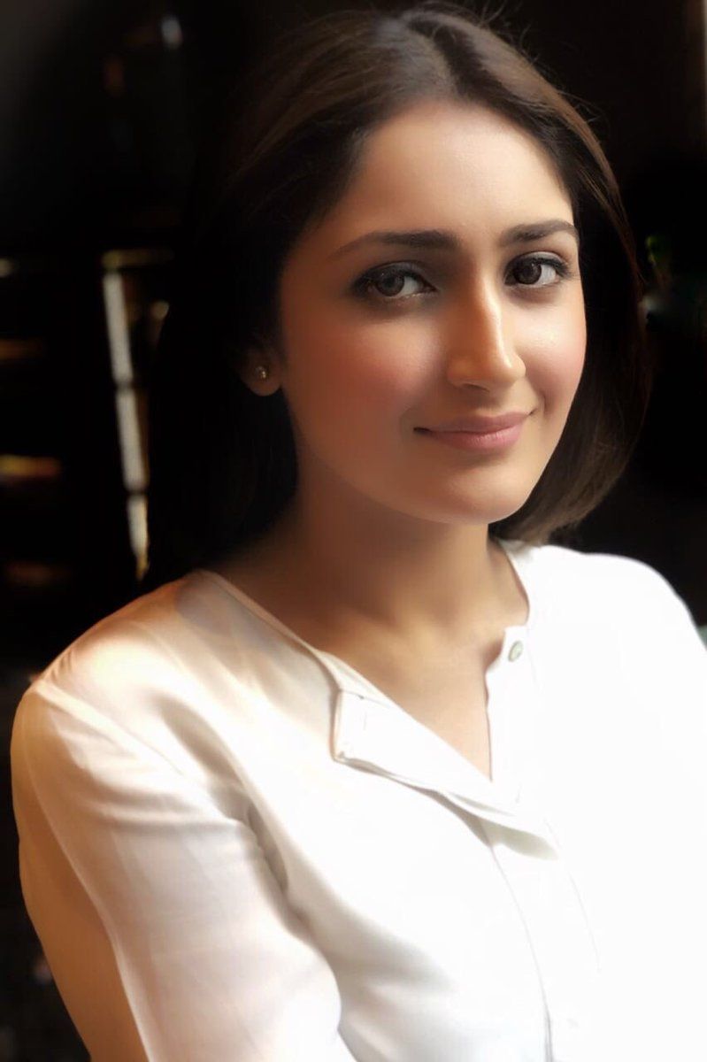 Sayesha Saigal Latest Images