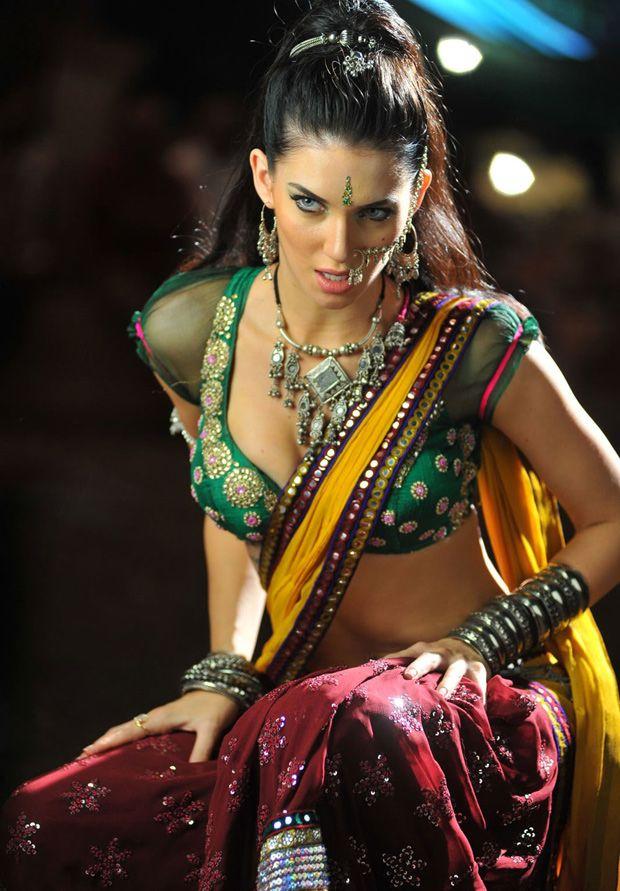 Scarlett Wilson Hot Photos