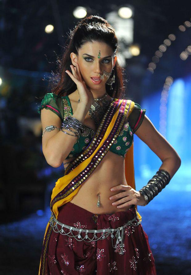 Scarlett Wilson Hot Photos