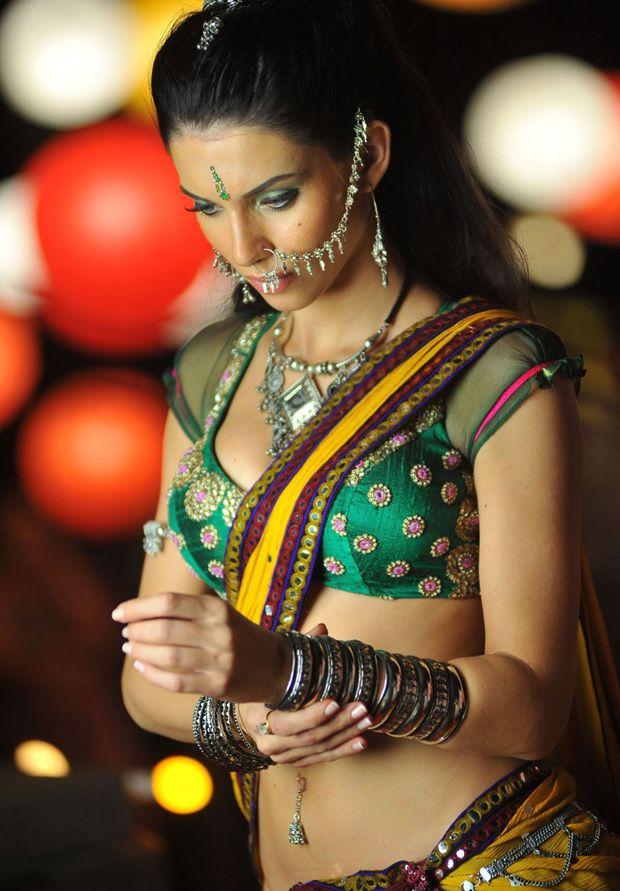 Scarlett Wilson Hot Photos