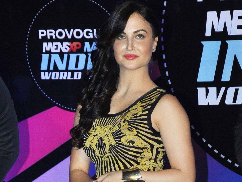 See Rare & Unseen Stunning Photos of Elli Avram too HOT!