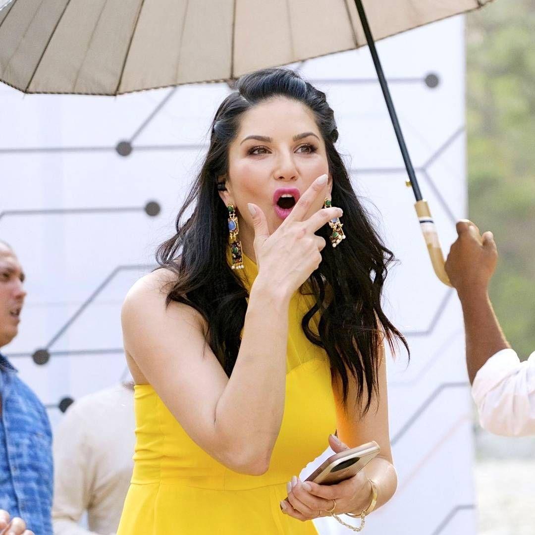 See The Sizzling Instagram Pictures Of Sunny Leone