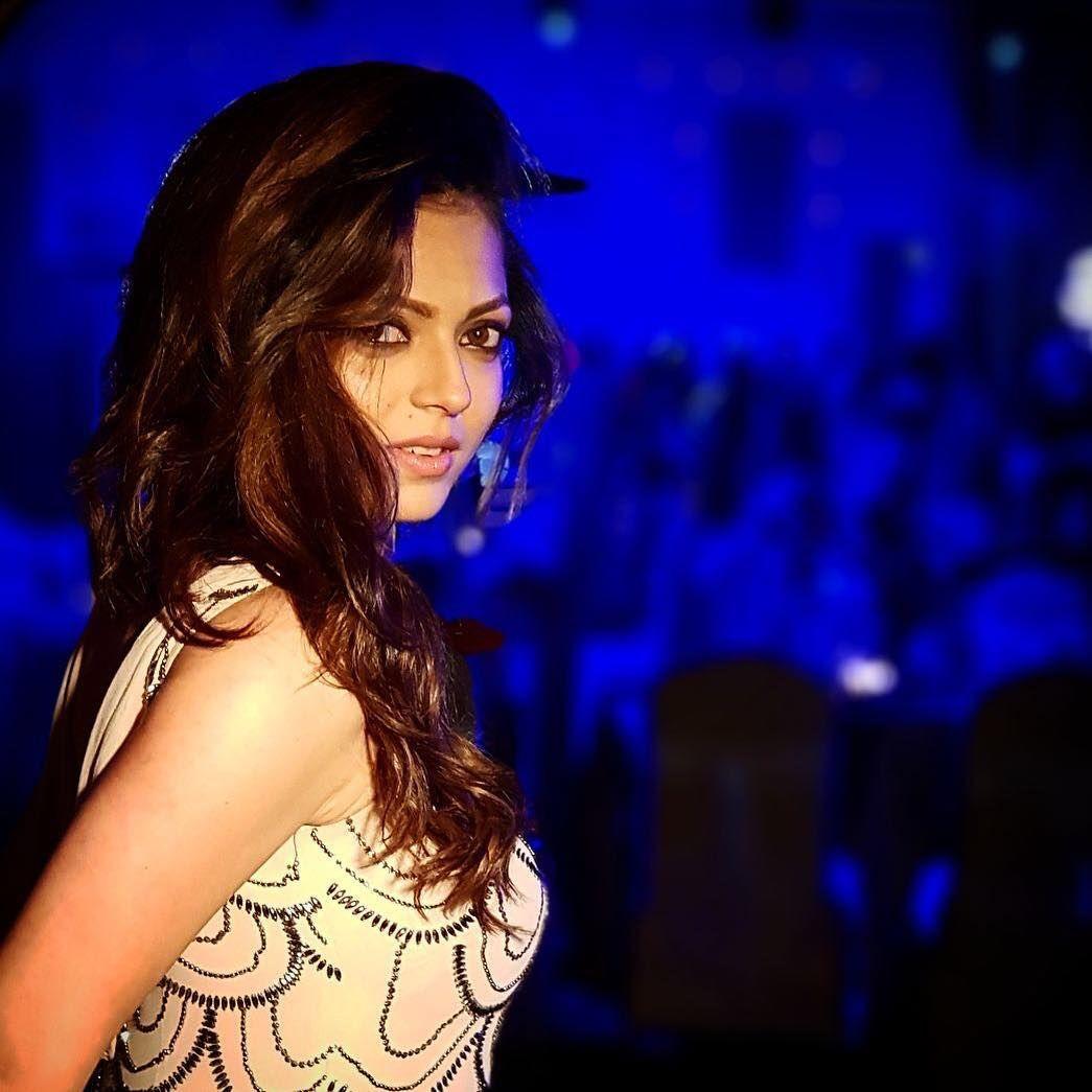 Serial Actress Drashti Dhami Latest Unseen Hot Photo Stills